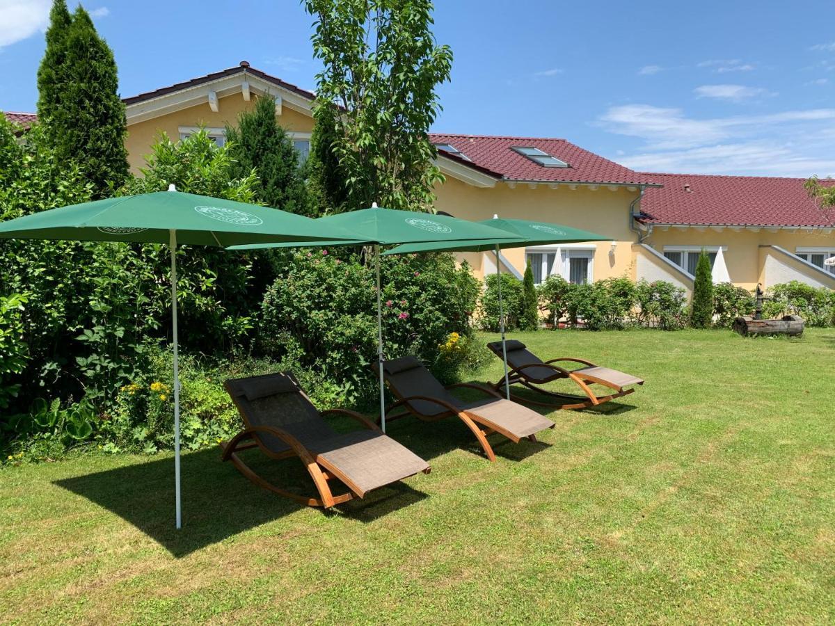 Hotel Zum Fliegerwirt Mengen Exterior photo